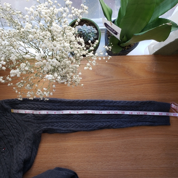 Gray Tommy Hilfiger sweater - Picture 3 of 5